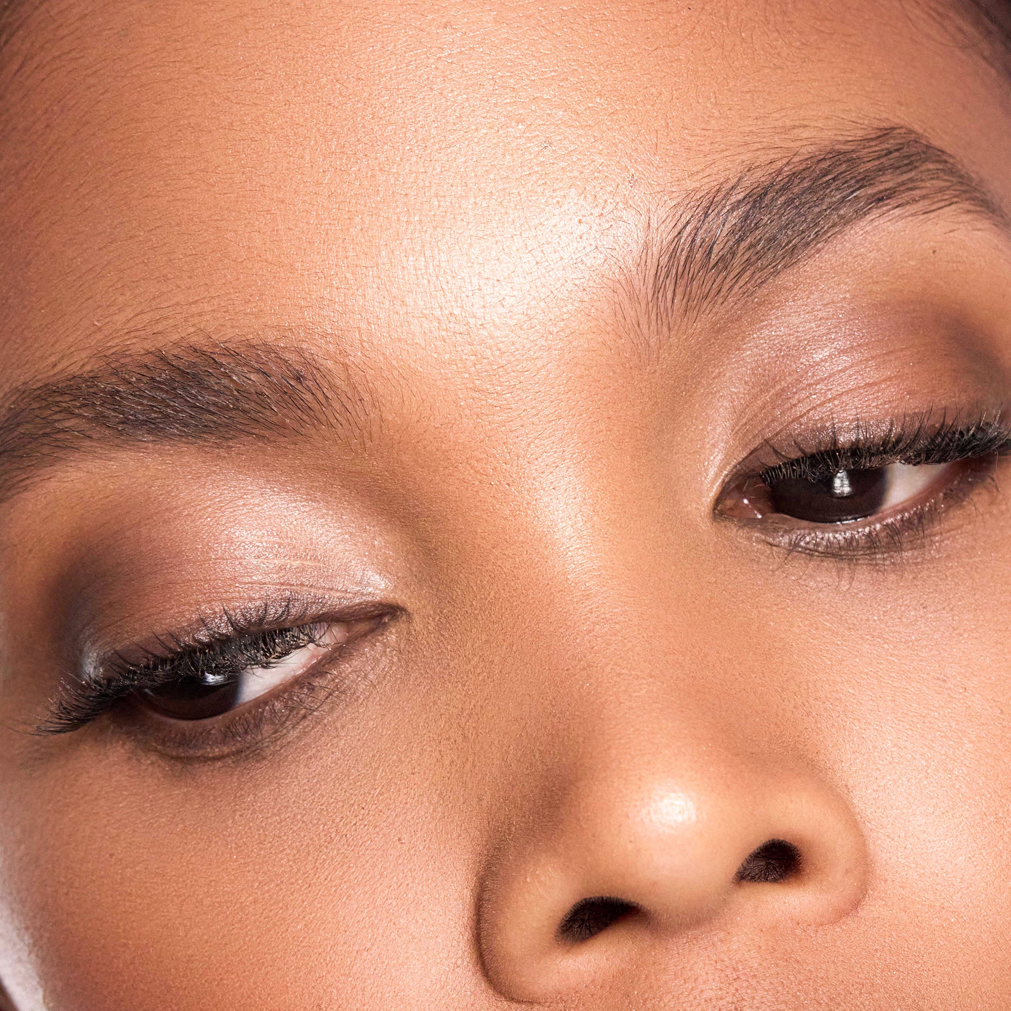 24 Hour Eye Shadow & Liner - Image 10