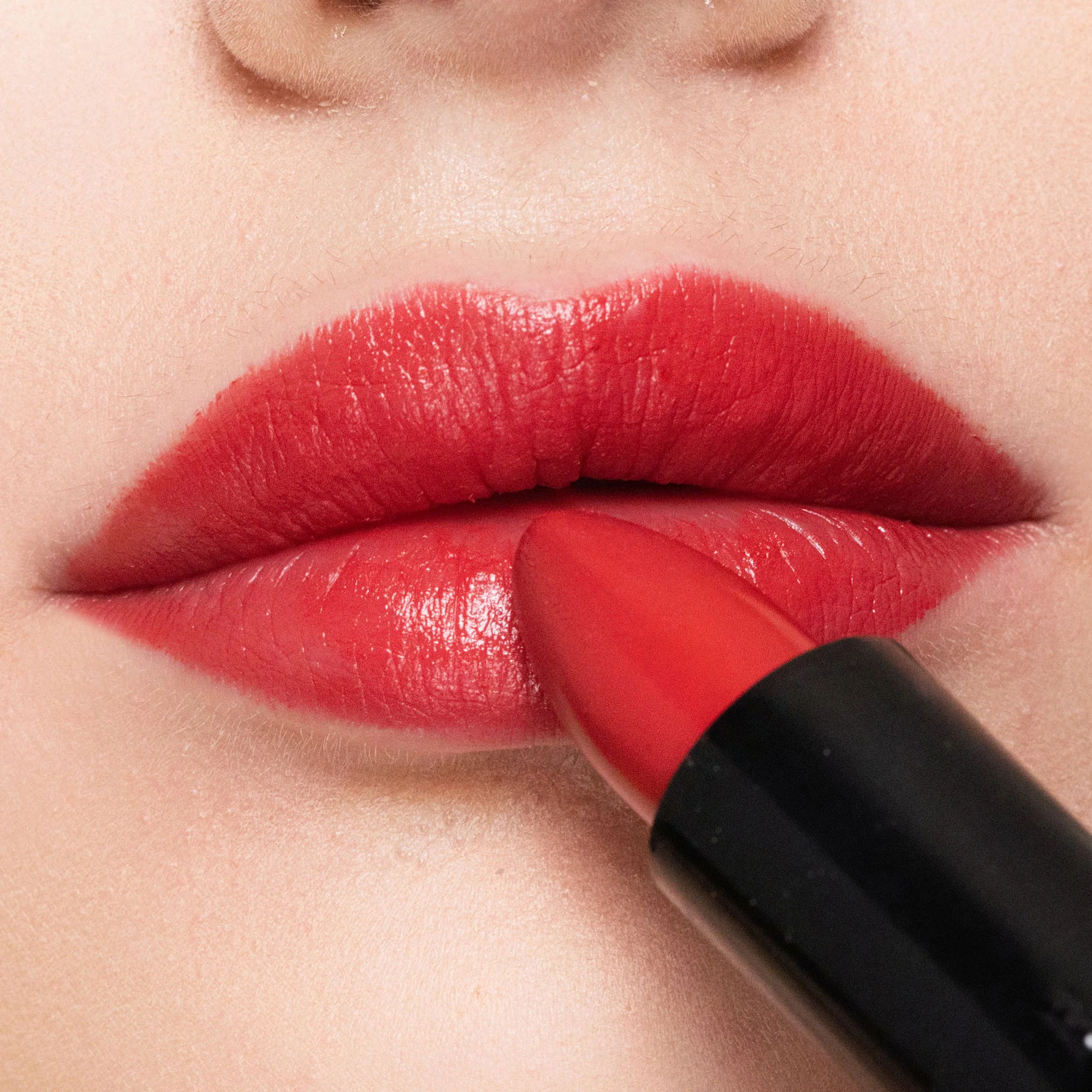 Dramatic Lip Color - Image 24